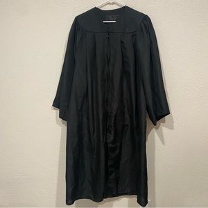 oak hall black graduation gown 5’6” - 5’8”